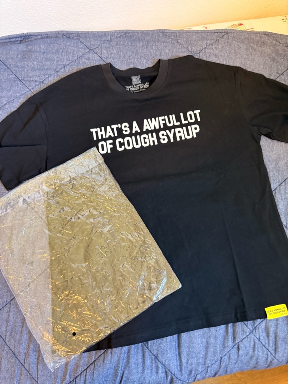 Black alocs tee